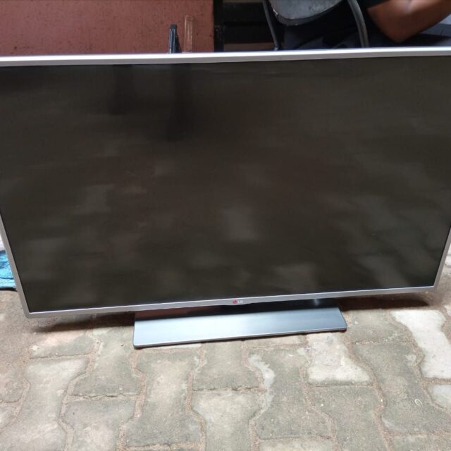 42 inch LG smart TV