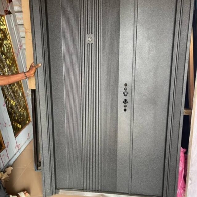 4ft luxury door is available for sale at Odunade Orile Coker oppo