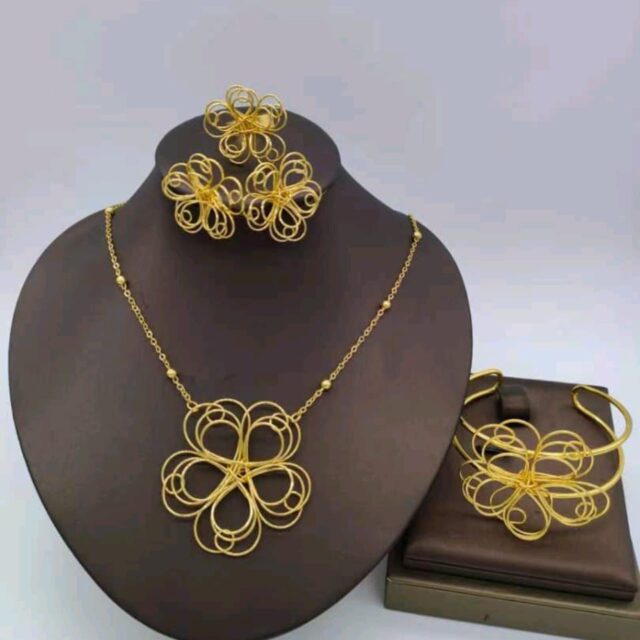 Jewelry set for sale at ikorodu