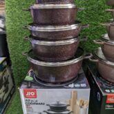 Staless stew pot for sale at Articule market