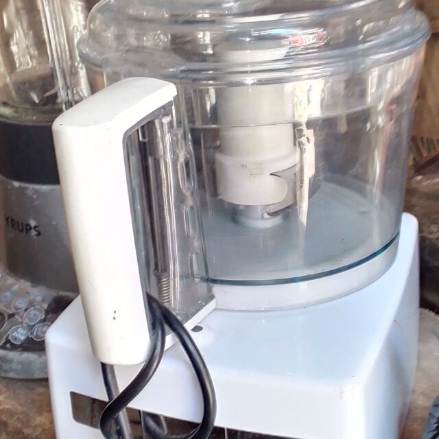 Food processor /pounders