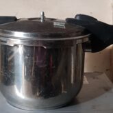 Pressure pot