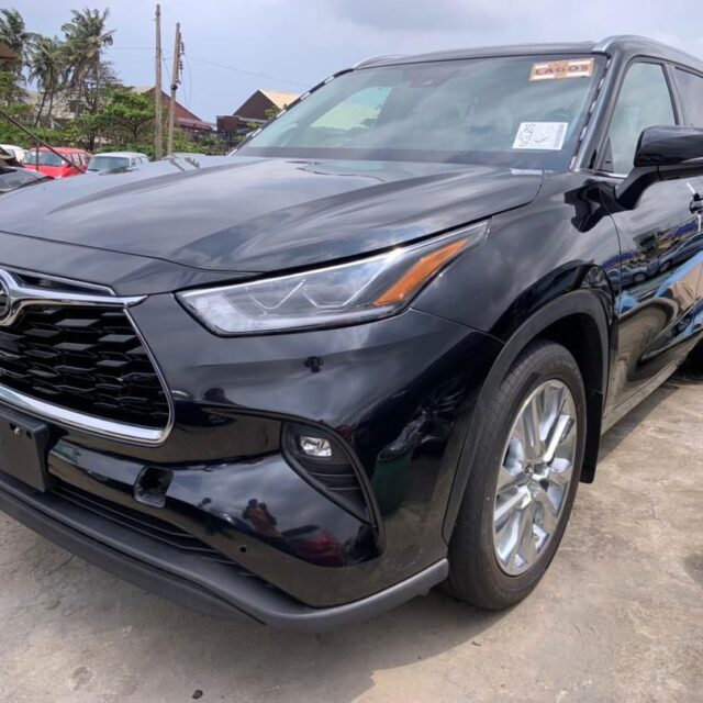 Toyota Highlander 2023 for sale at Apapa Lagos