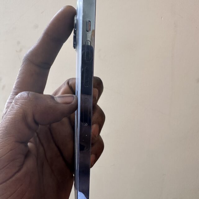 USA used iPhone 13 Pro Max 128GB for sell in ikeja