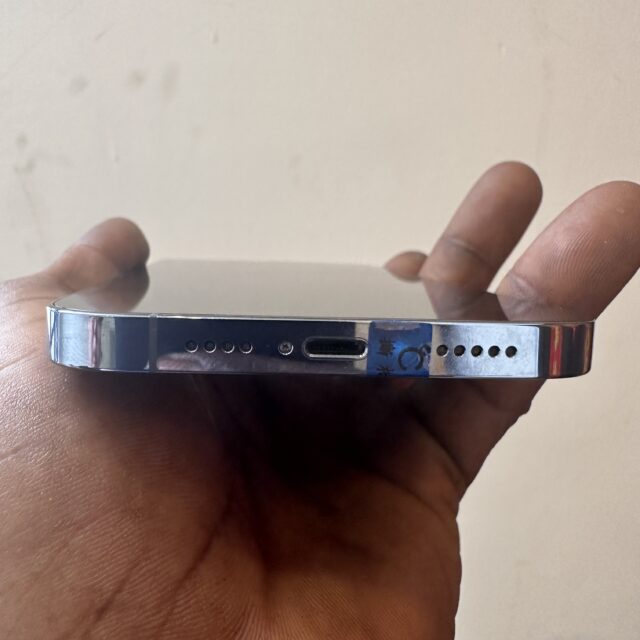 USA used iPhone 13 Pro Max 128GB for sell in ikeja