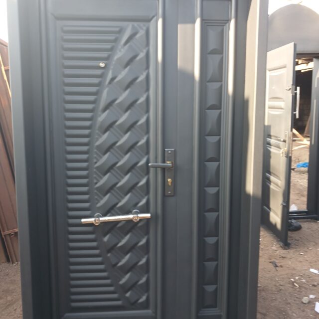 Padded door 4 feet for sale at ikorodu