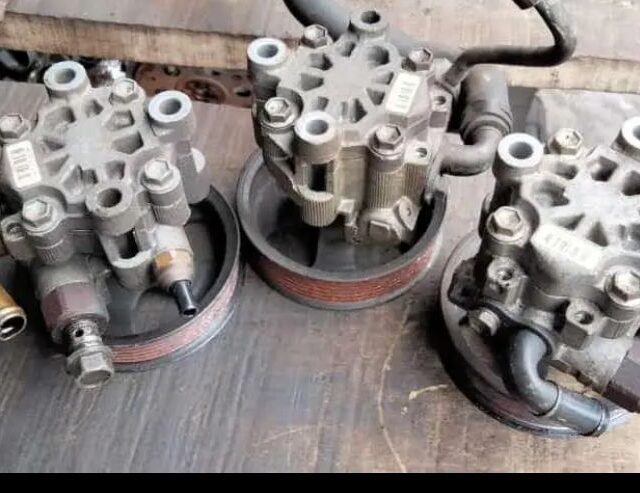 Power steering pump for 2az and 3mz for sale at ladipo market