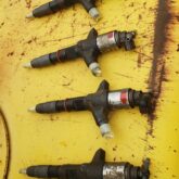 Common rail electric nozzles