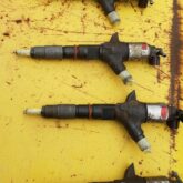 Common rail electric nozzles