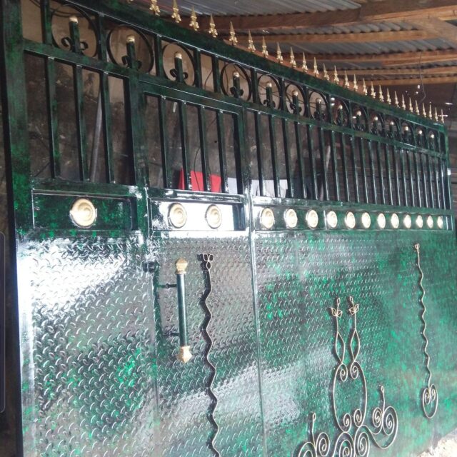 Channel Gate for sale at ikorodu