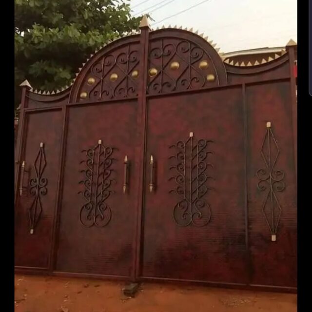 Channel Gate for sale at ikorodu