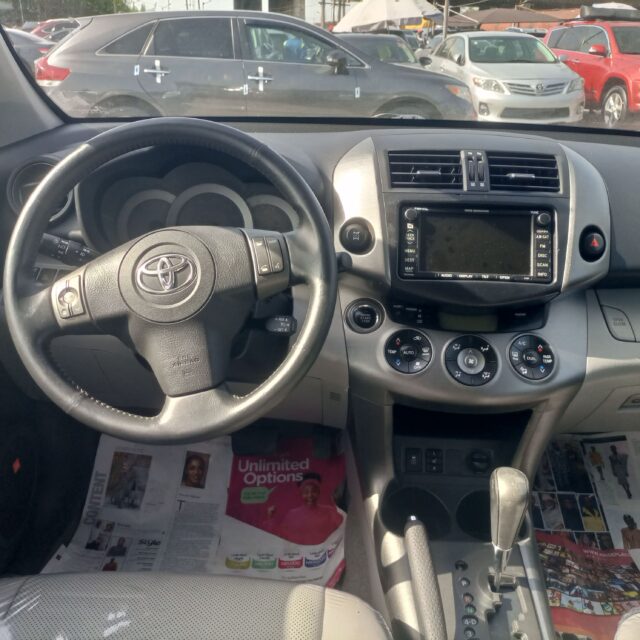 Toyota RAV4 2010 model