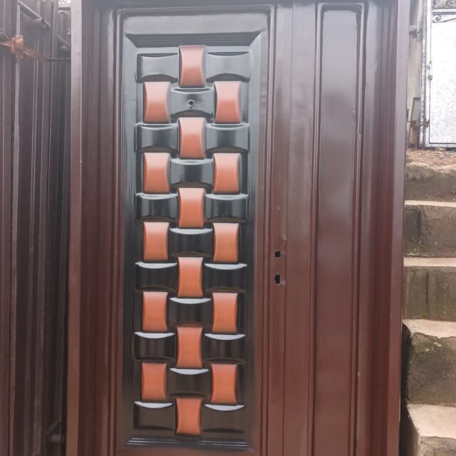 Padded door 4 feet for sale at ikorodu