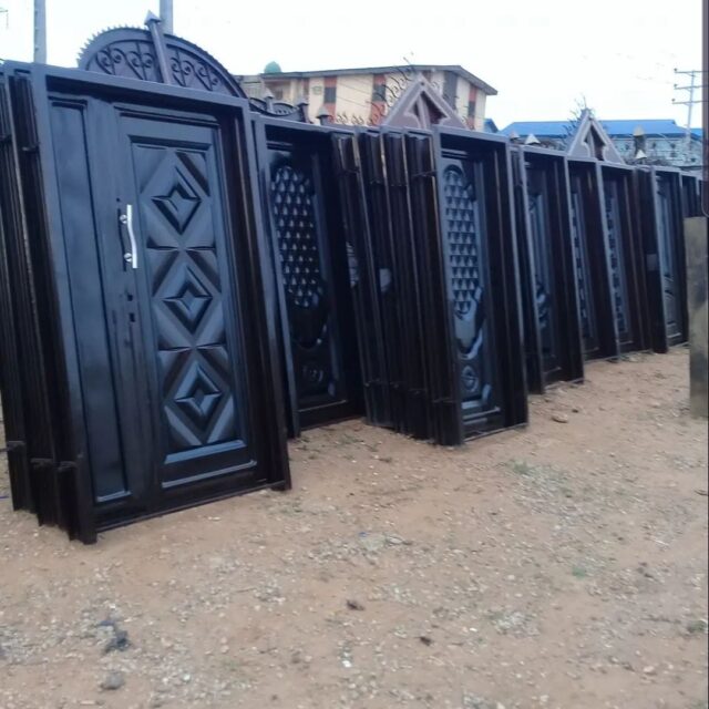 Channel Gate for sale at ikorodu