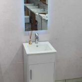 Cabinet basin & mirror