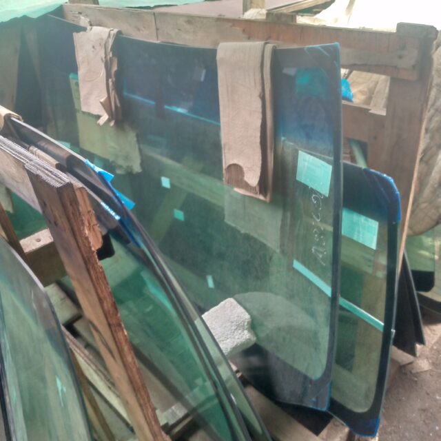 Car Windscreen for sale at Jankara market