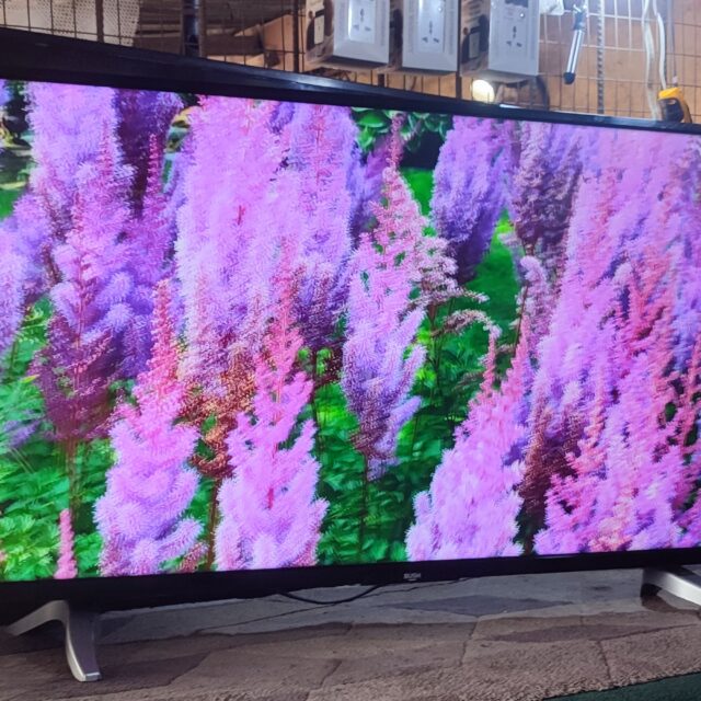 43 INCHES BUSH SMART 4K LED TV