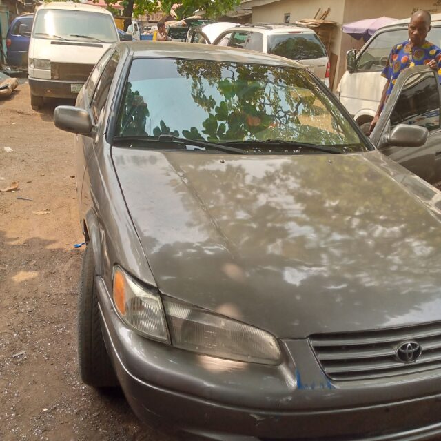 Toyota Camry 2000