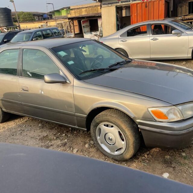 Toyota Camry 2001