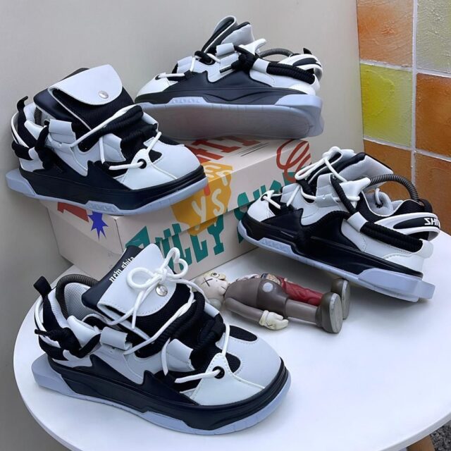 New shita sneakers Sale In Amuwo Odofin – Lagos