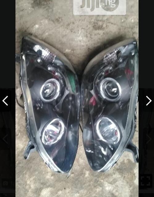 headlight Toyota Corolla 2003/2006 fancy design available in ladi