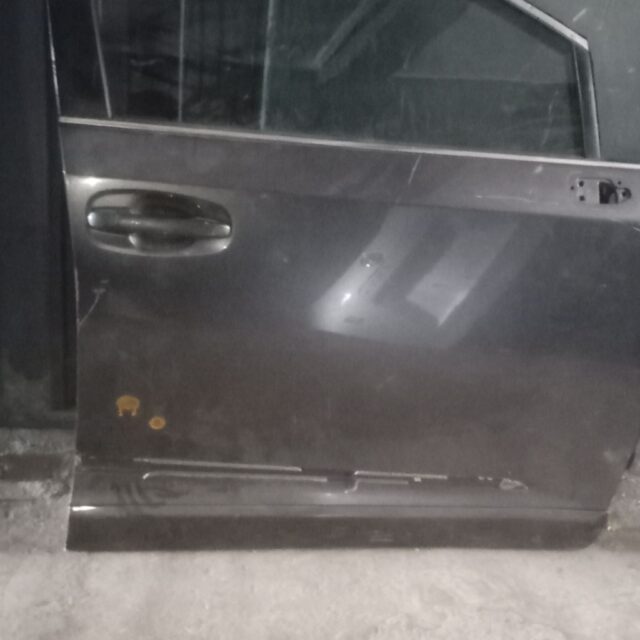 back door venza right 2010/015 for sale at ladipo market