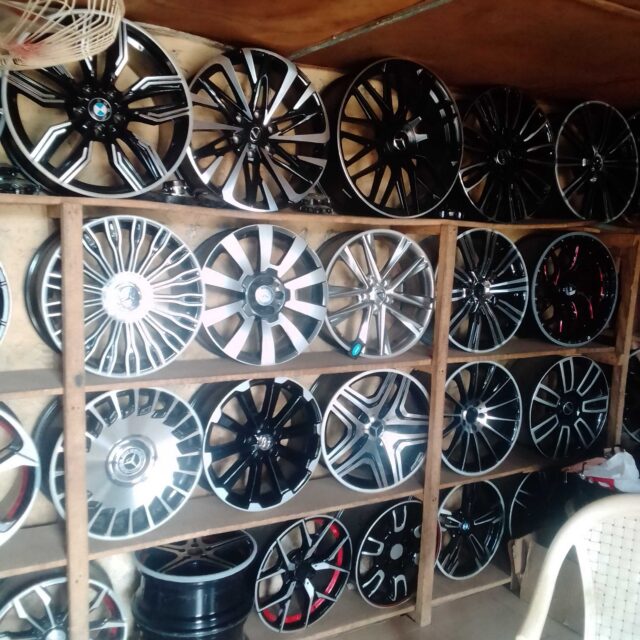 Complete set of 16 rims for sale at Ikeja alo