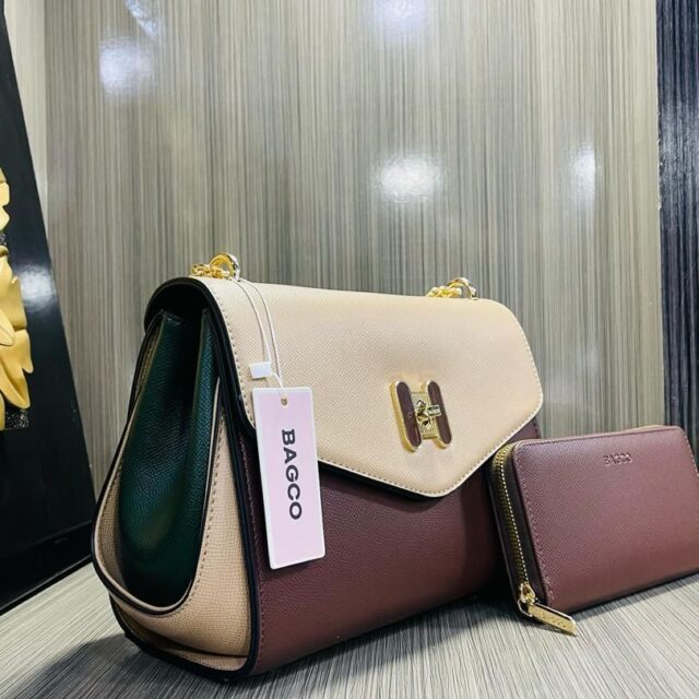 Ladies Handbag for sale at Ikeja