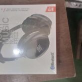 JBL 305 HEAD PHONE FOR SALE AT IKEJA