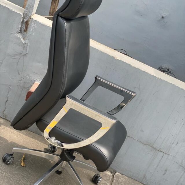 Quality CEO office Chair for sale at ikeja