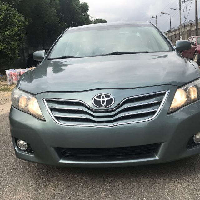 Toyota Camry 2010 XLE V6 Thumb Start full option