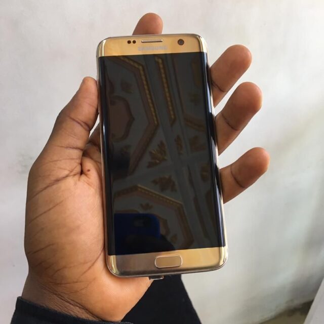 UK used S7 edge for sale at ikeja