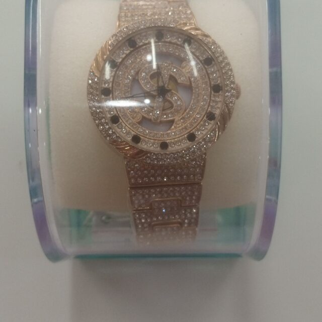 Quality Unisex wristwatch for sale at ikeja