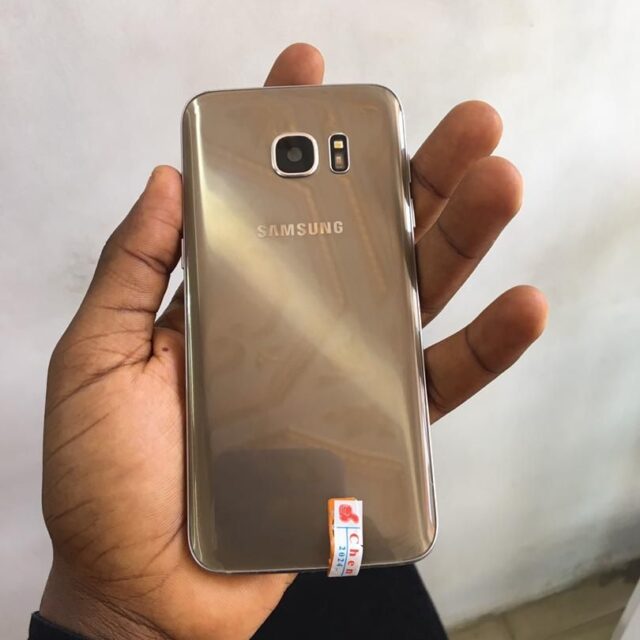 UK used S7 edge for sale at ikeja