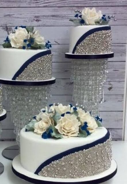 Wedding cake for sale at ikorodu