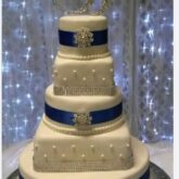 Wedding cake for sale at ikorodu