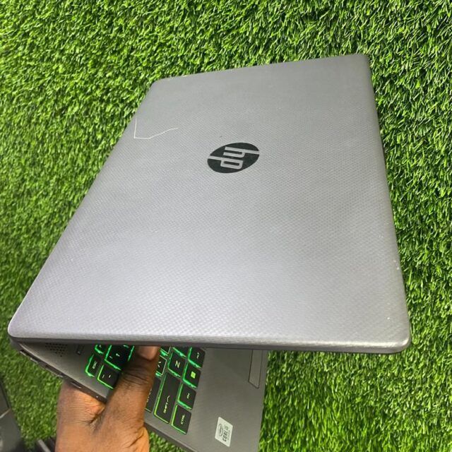 LAPTOP 10 GEN 8GB 500SSD available