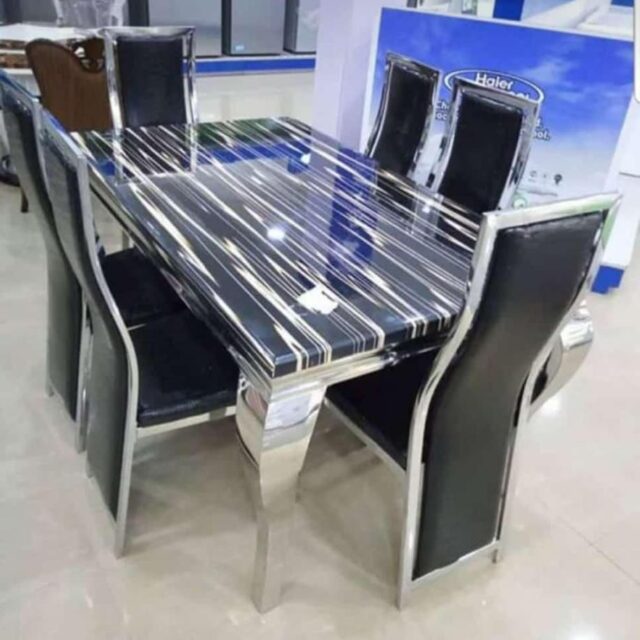 Marble dinning table with 6 Chairs