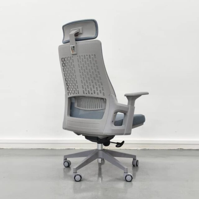 Executive office chair for sale at ojo Alaba international