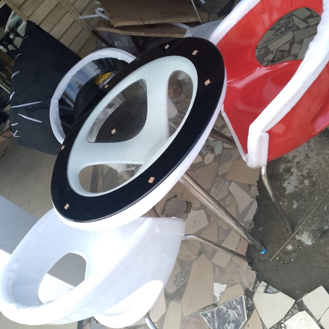 Restaurant chair& glass table for sale in alaba international market