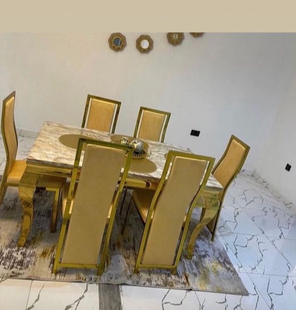 Gold marble set by 6 seaters