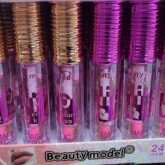 Beauty model magic Lipgloss