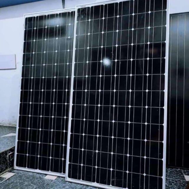 SOLAR PANELS 300WATTS