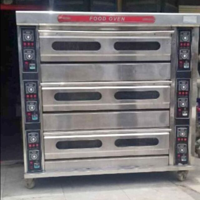 Three deck gas oven 9 trays for sale in Alaba international market