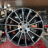 Quality Auto Wheels for sale at Ladipo