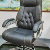 Quality office chairs for sale at Ojo Lagos