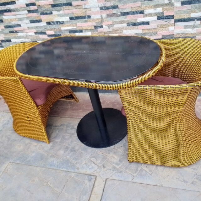 Outdoor and indoor me and u for sale at ojo Alaba international market