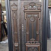 Cast aluminum door’s