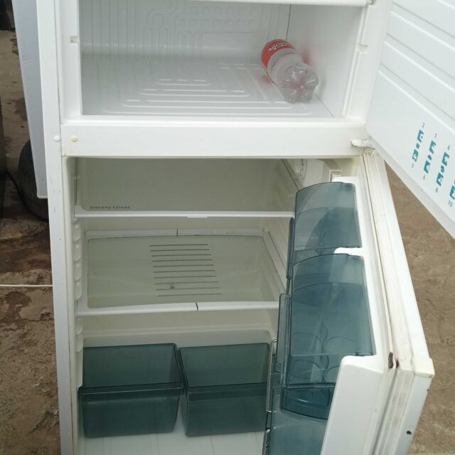 Ice cooling fridge available for sale