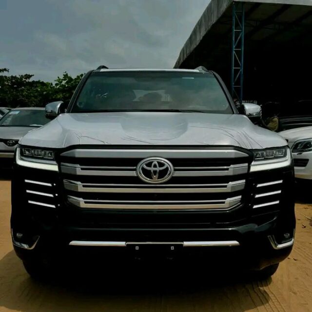 Toyota Land Cruiser for sale at ikorodu garage